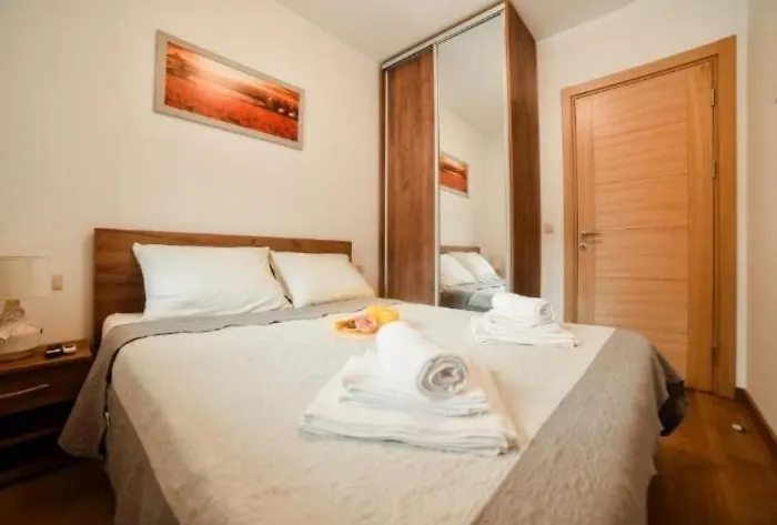 Balkan Hill 3 - A26 - Pekovic Blue Sa Garazom *